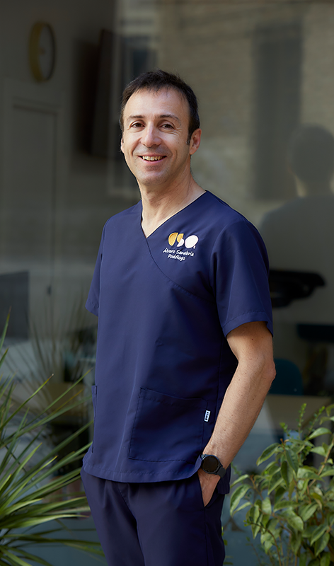 Con paso firme: la profesionalidad en el cuidado del pie en Clínica San Quirce.